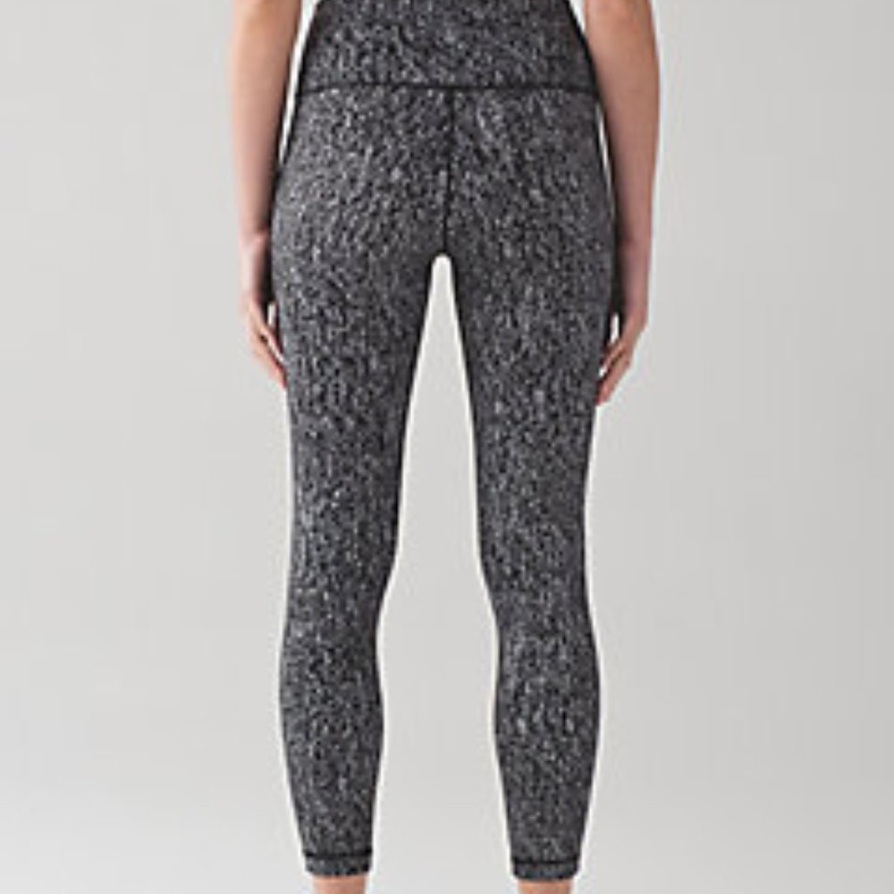 RARE Lululemon Wunder Under Leggings 28" size 8